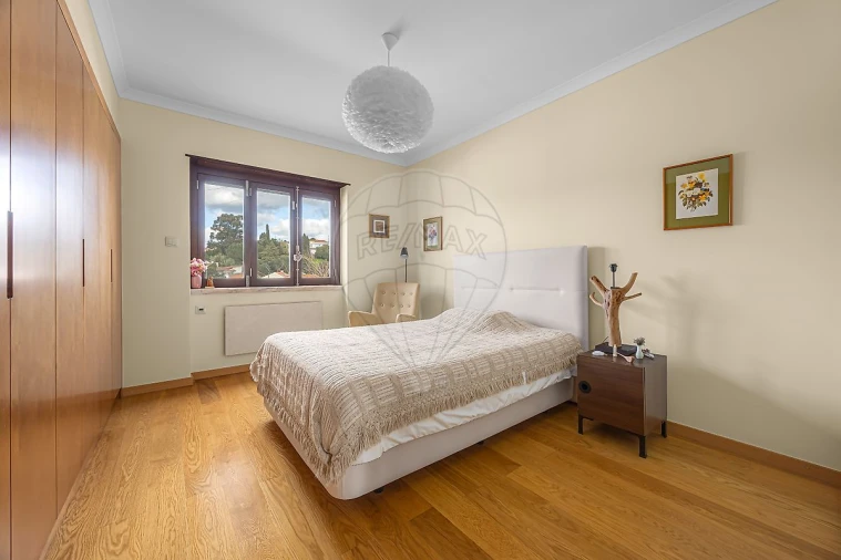 Moradia T3 para Venda em Carvoeira e Carmões Foto 17