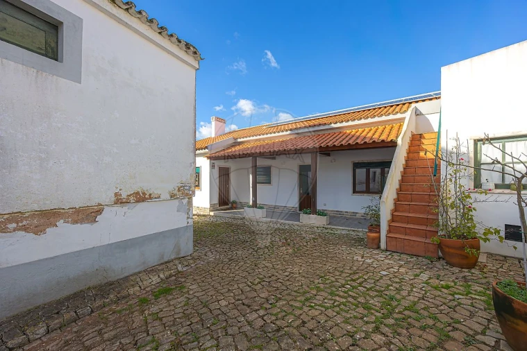 Moradia T3 para Venda em Carvoeira e Carmões Foto 27