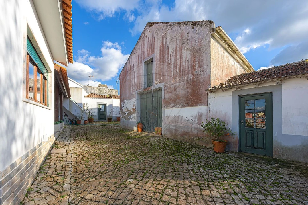 Moradia T3 para Venda em Carvoeira e Carmões Foto 6