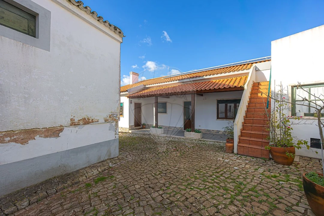 Moradia T3 para Venda em Carvoeira e Carmões Foto 27