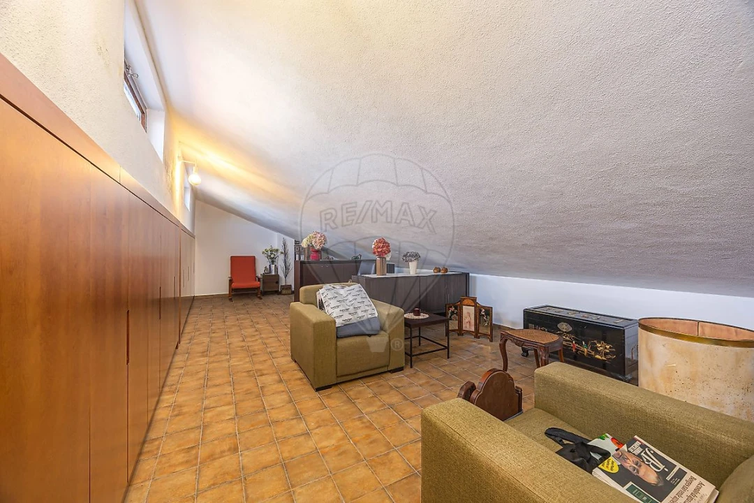 Moradia T3 para Venda em Carvoeira e Carmões Foto 22