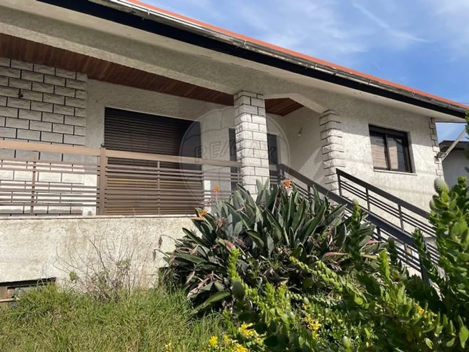 Moradia T3 para Venda em São Roque