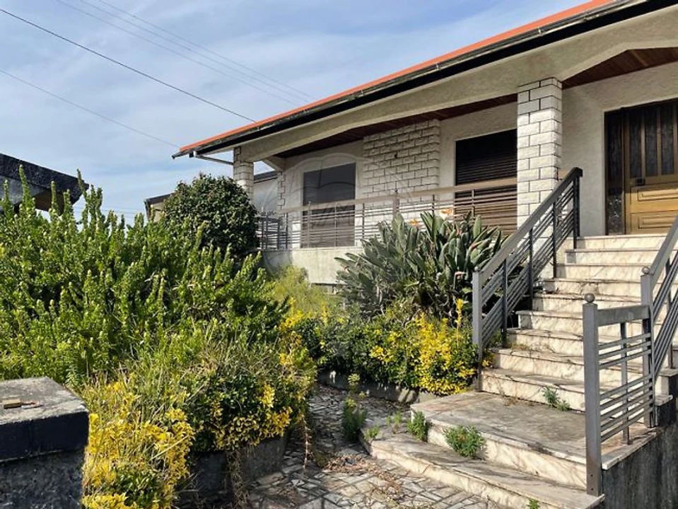 Moradia T3 para Venda em São Roque Foto 17