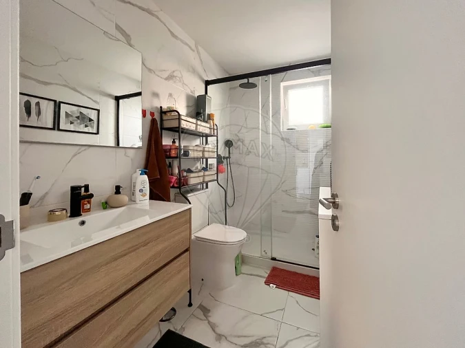 Apartamento T3 para Venda em Massamá e Monte Abraão Foto 12