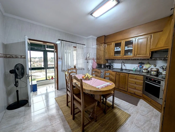 Apartamento T2 para Venda em São João da Madeira Foto 7