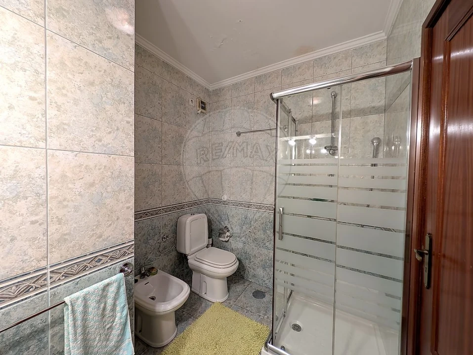 Apartamento T2 para Venda em São João da Madeira Foto 28