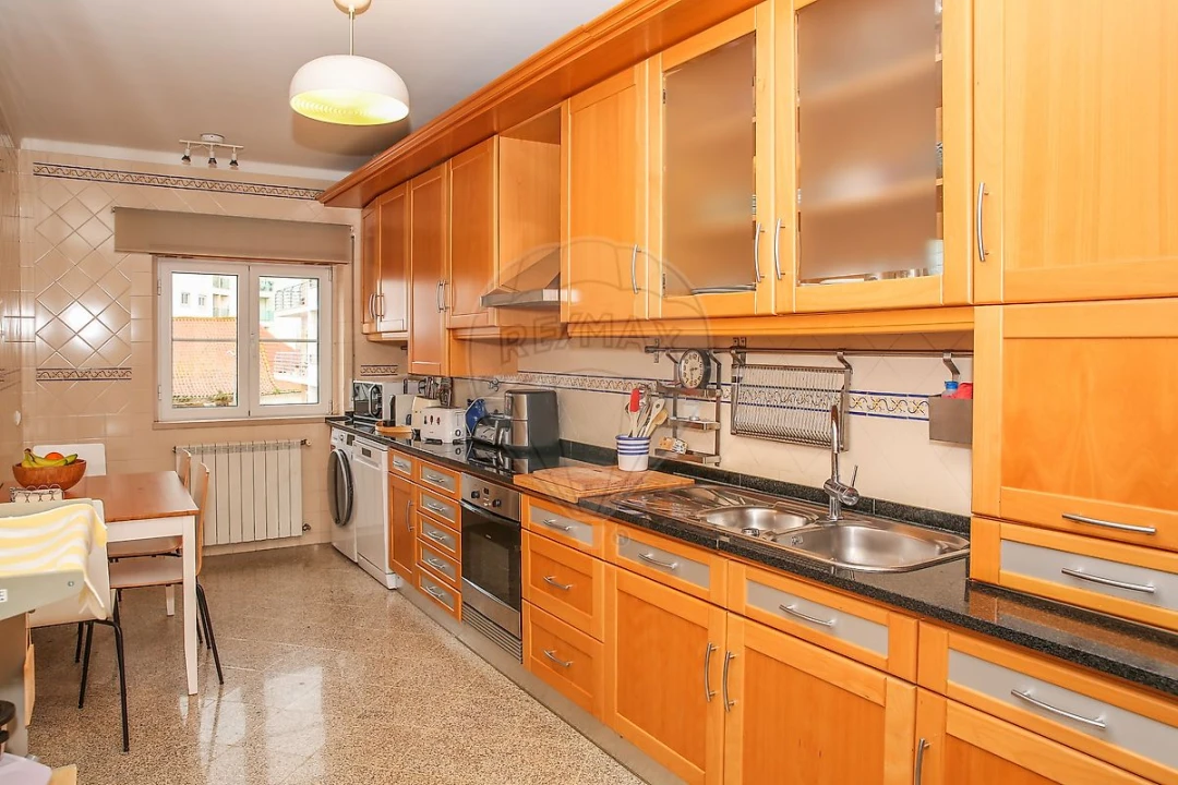 Apartamento T2 para Venda em Azambuja Foto 5