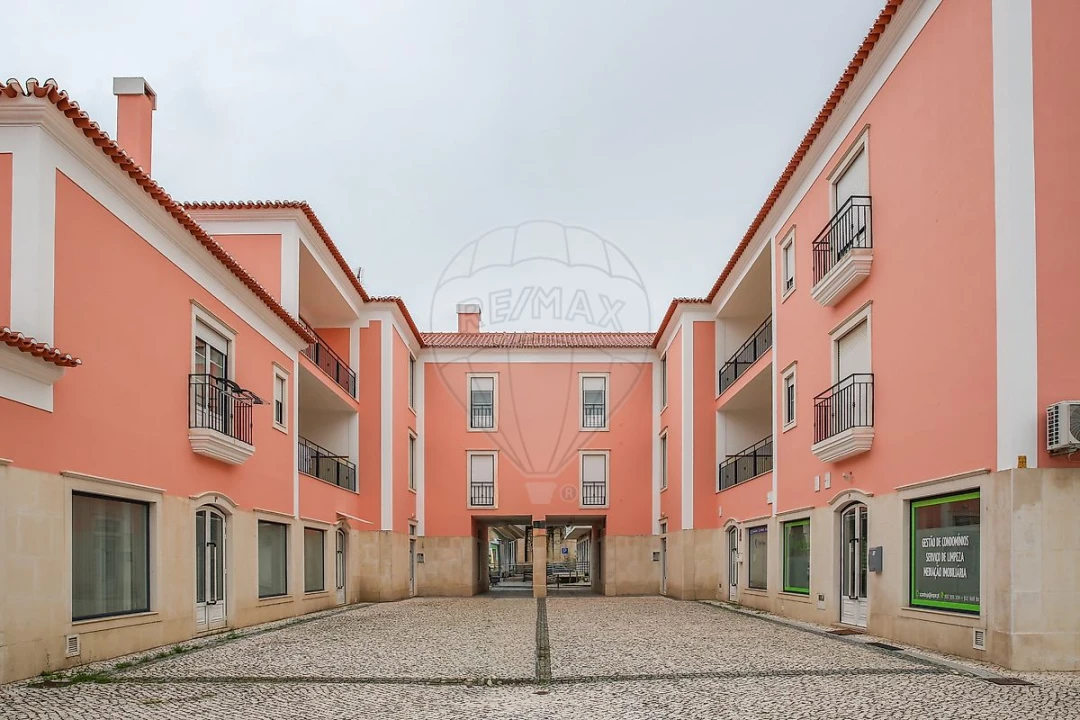 Apartamento T2 para Venda em Azambuja Foto 26