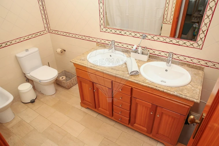 Apartamento T2 para Venda em Azambuja Foto 19