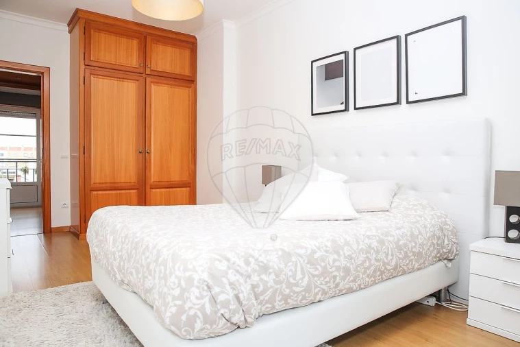 Apartamento T2 para Venda em Azambuja Foto 14