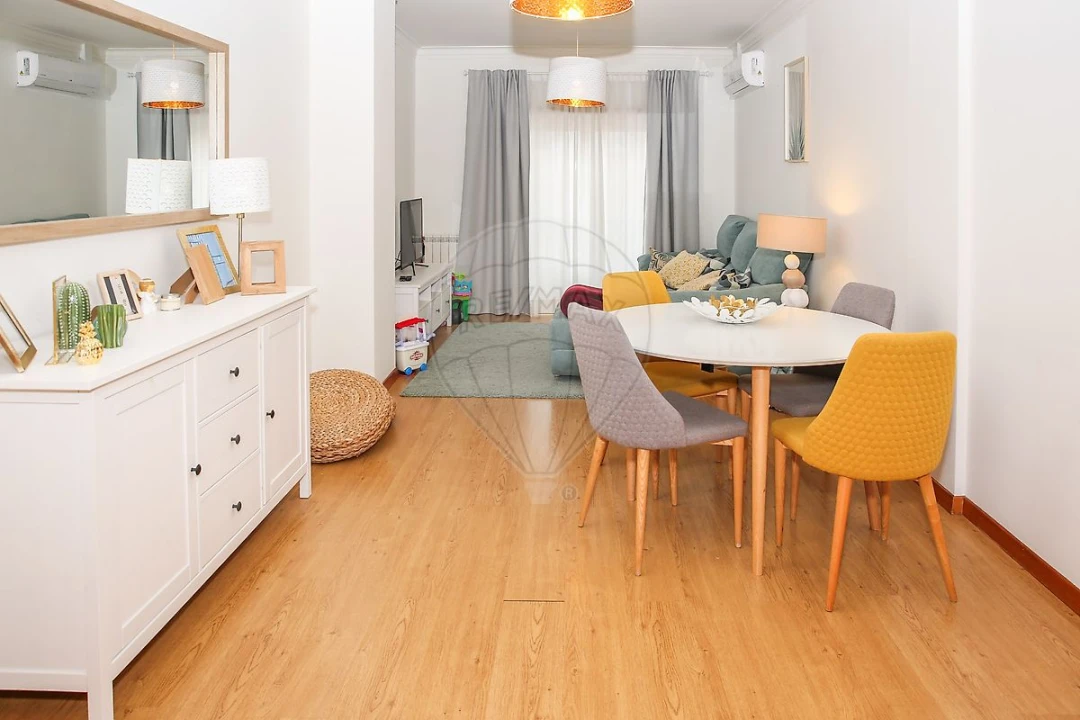 Apartamento T2 para Venda em Azambuja Foto 8