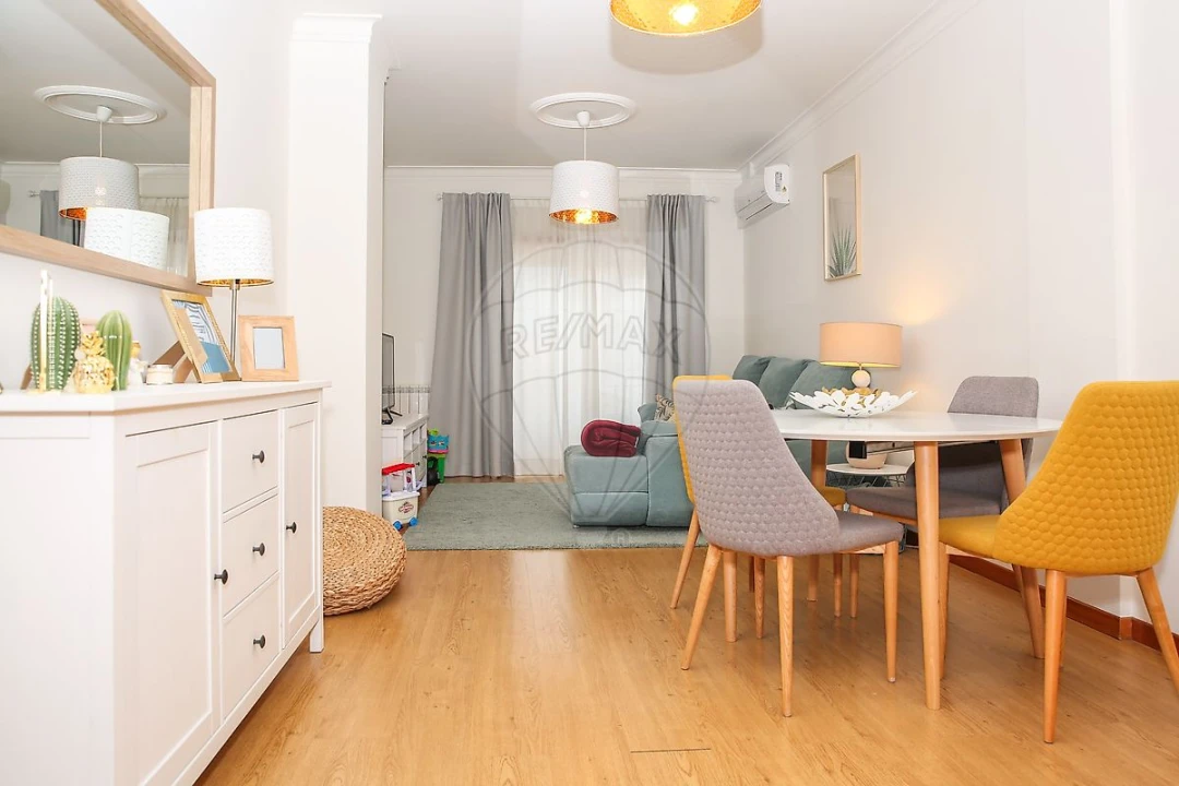 Apartamento T2 para Venda em Azambuja Foto 1