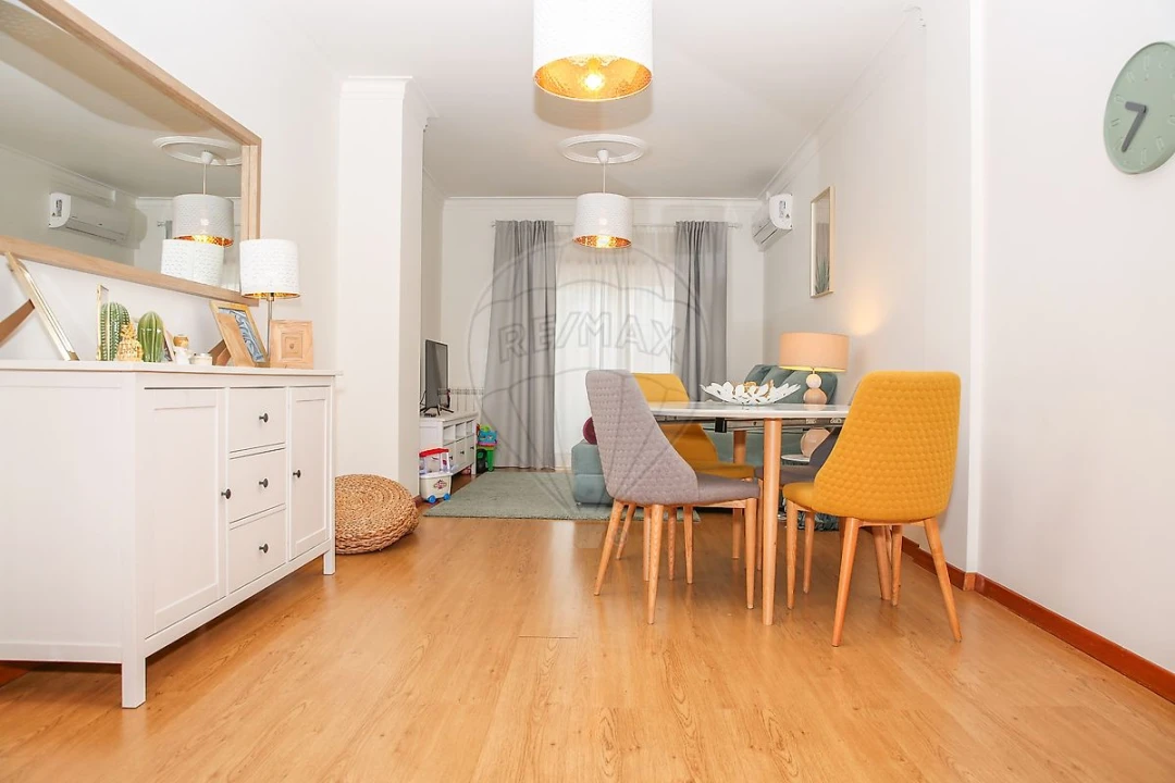 Apartamento T2 para Venda em Azambuja Foto 7