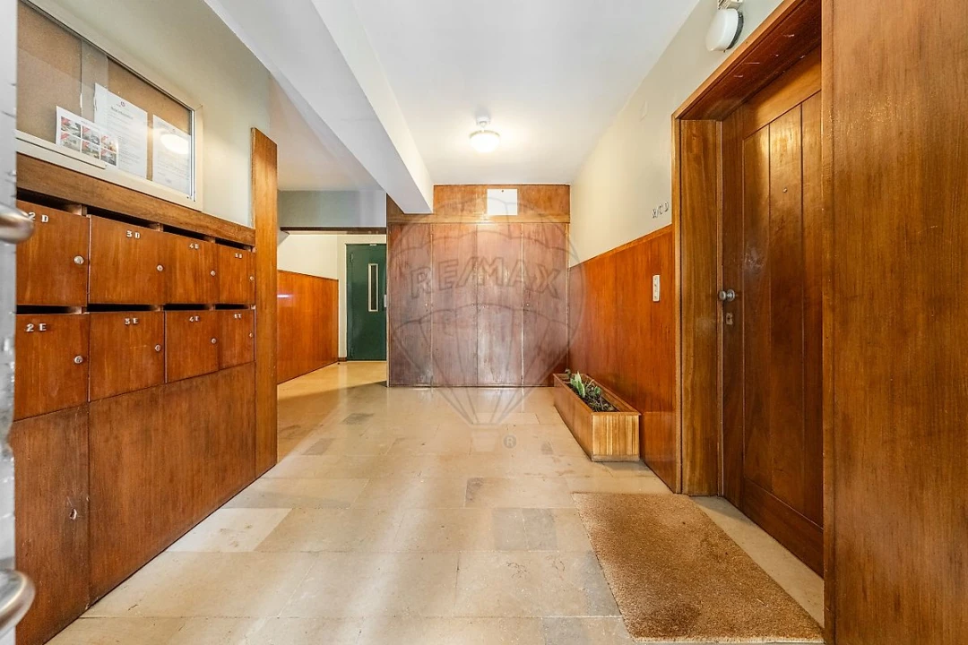 Apartamento T4 para Arrendamento em Ramalde Foto 3