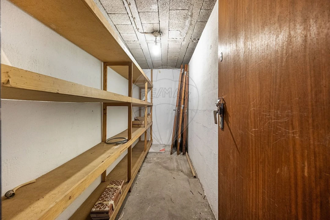 Apartamento T4 para Arrendamento em Ramalde Foto 22