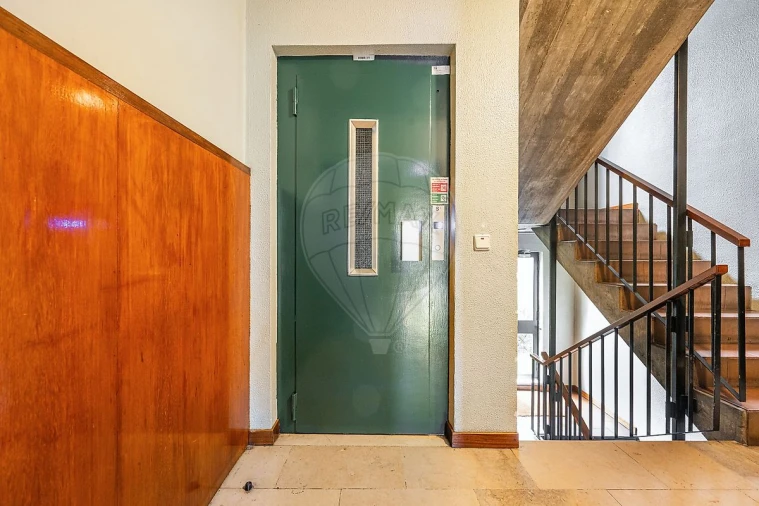 Apartamento T4 para Arrendamento em Ramalde Foto 4