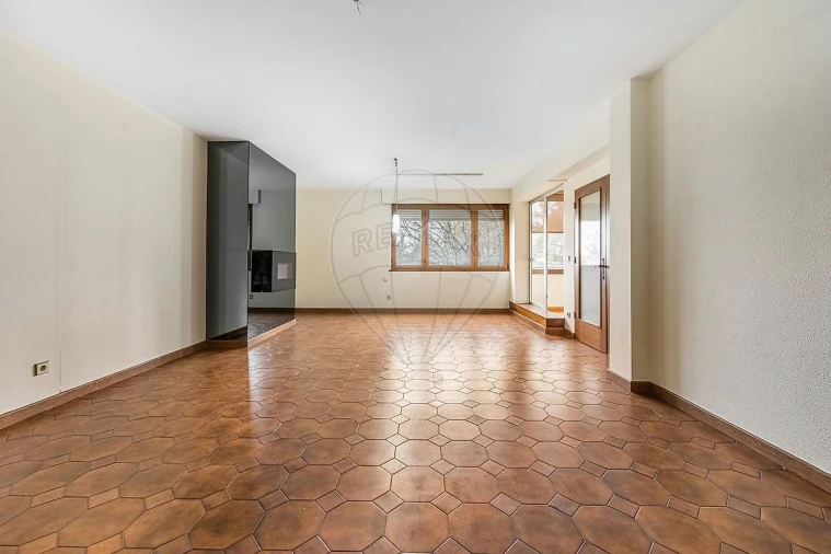 Apartamento T4 para Arrendamento em Ramalde