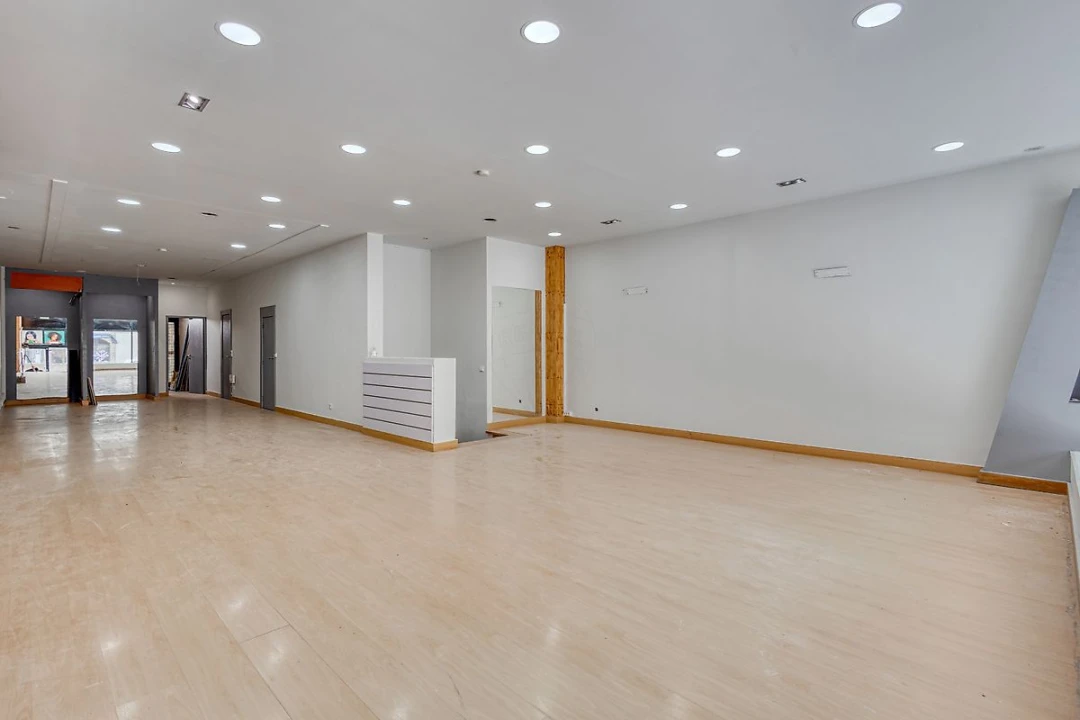 Loja para Venda em Cedofeita, Santo Ildefonso, Sé, Miragaia, São Nicolau e Vitória Foto 2