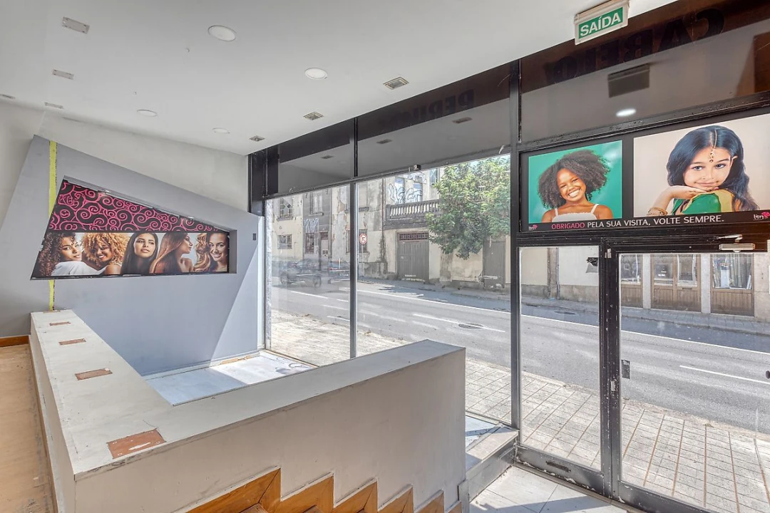 Loja para Arrendamento em Cedofeita, Santo Ildefonso, Sé, Miragaia, São Nicolau e Vitória Foto 4