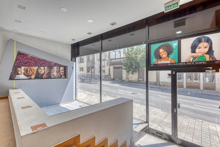 Loja para Arrendamento em Cedofeita, Santo Ildefonso, Sé, Miragaia, São Nicolau e Vitória Foto 4