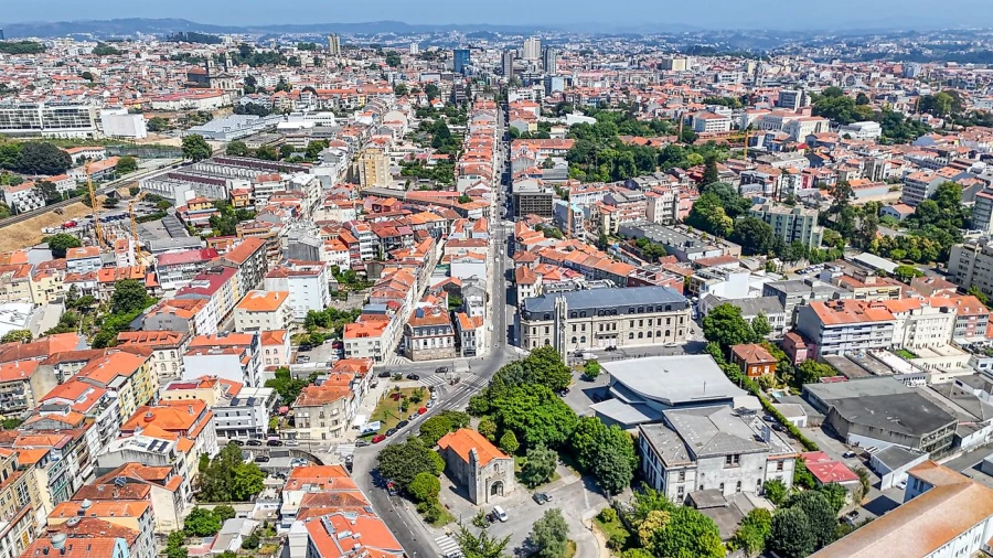 Loja para Arrendamento em Cedofeita, Santo Ildefonso, Sé, Miragaia, São Nicolau e Vitória Foto 1