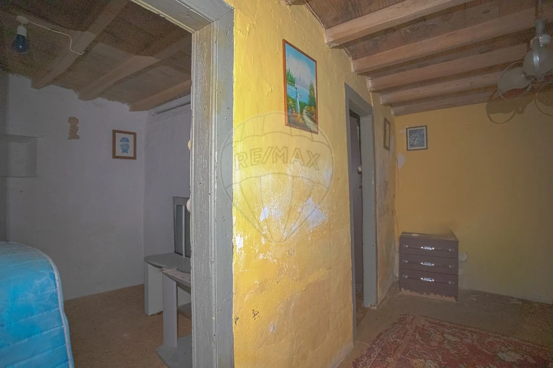 Moradia T3 para Venda em Salir de Matos Foto 6