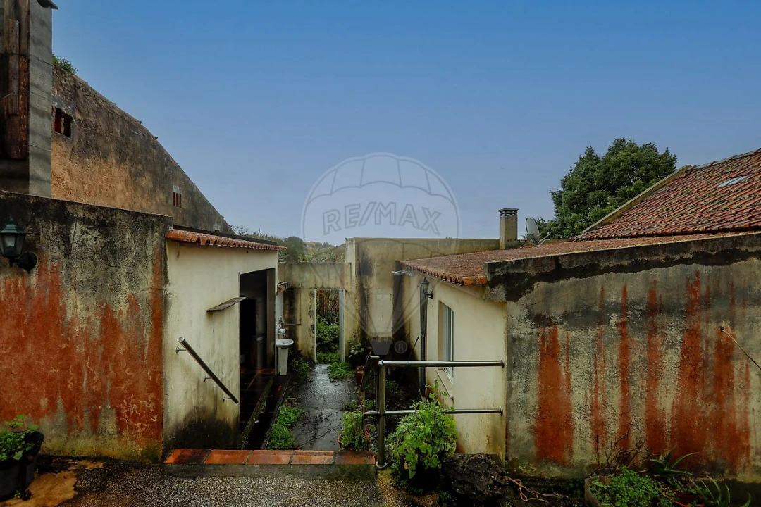 Moradia T3 para Venda em Salir de Matos Foto 15