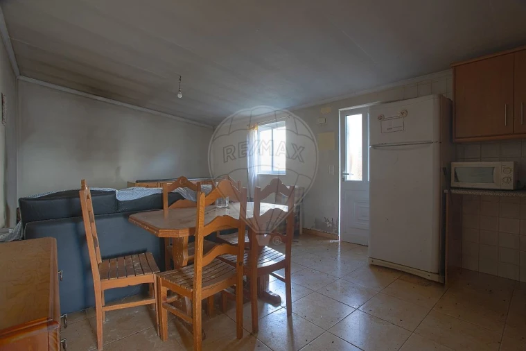 Moradia T3 para Venda em Salir de Matos Foto 3