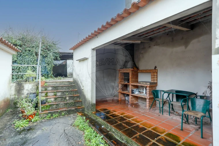 Moradia T3 para Venda em Salir de Matos Foto 22