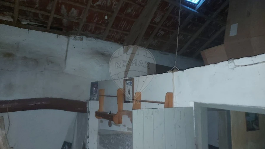 Moradia T3 para Venda em Salir de Matos Foto 3