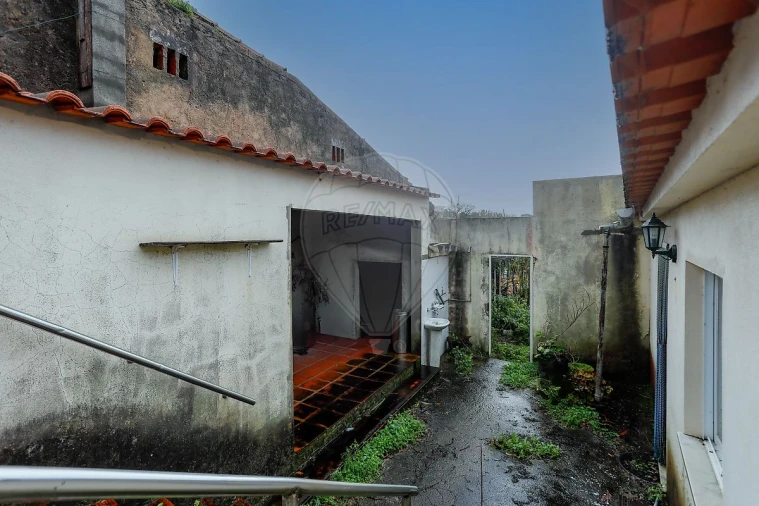 Moradia T3 para Venda em Salir de Matos Foto 14
