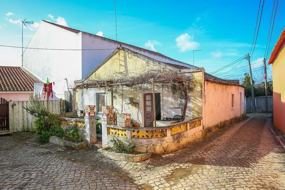 Moradia T3 para Venda em Dois Portos e Runa Foto 1