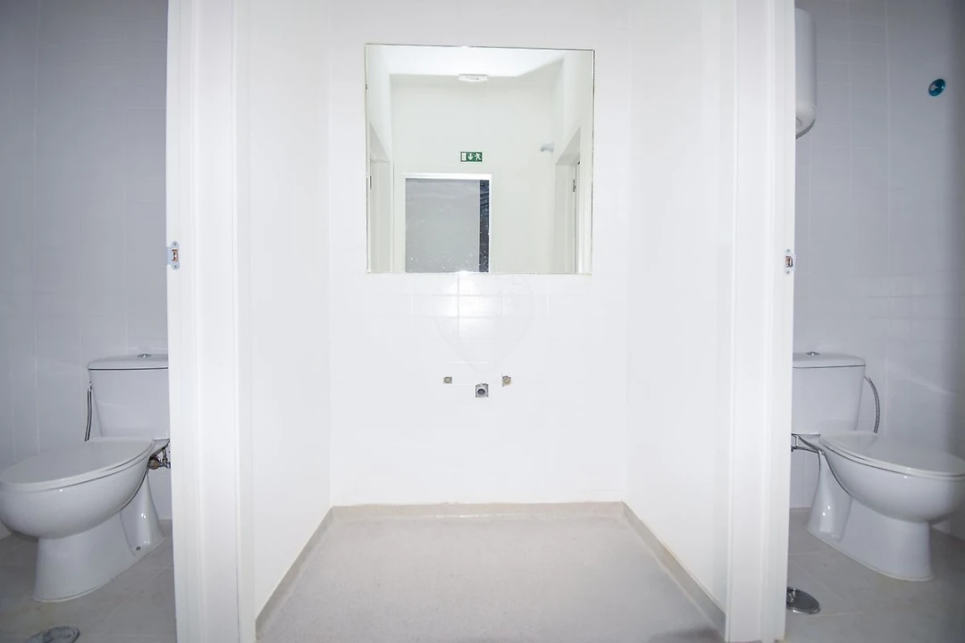 Loja para Arrendamento em São Domingos de Rana Foto 7