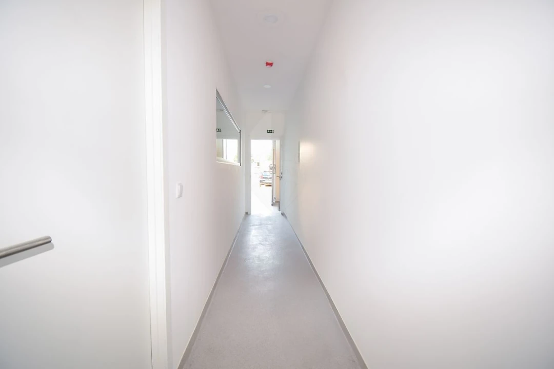 Loja para Arrendamento em São Domingos de Rana Foto 2