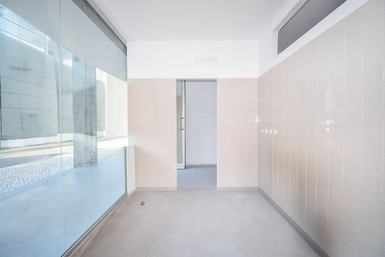 Loja para Arrendamento em São Domingos de Rana Foto 10