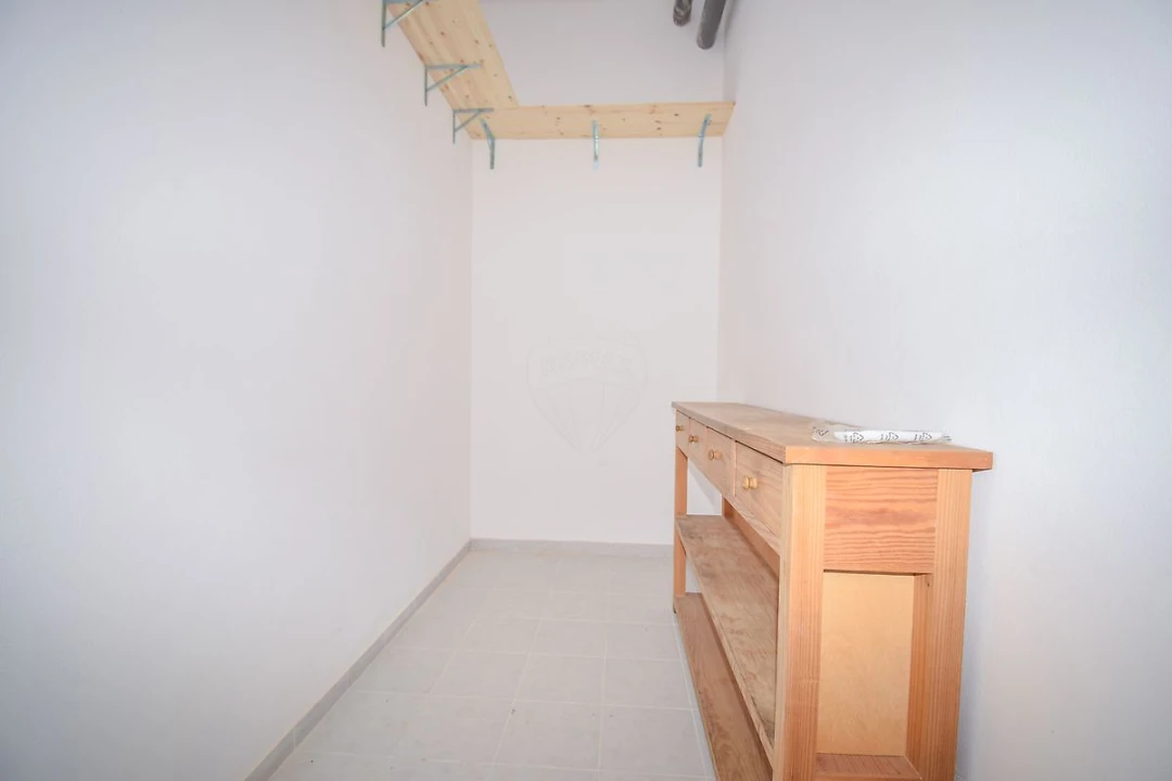 Loja para Arrendamento em São Domingos de Rana Foto 19