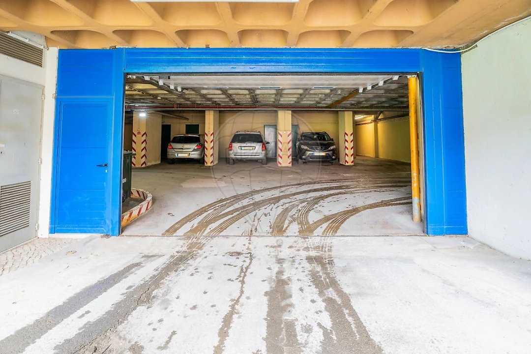 Apartamento T2 para Arrendamento em Lumiar Foto 40