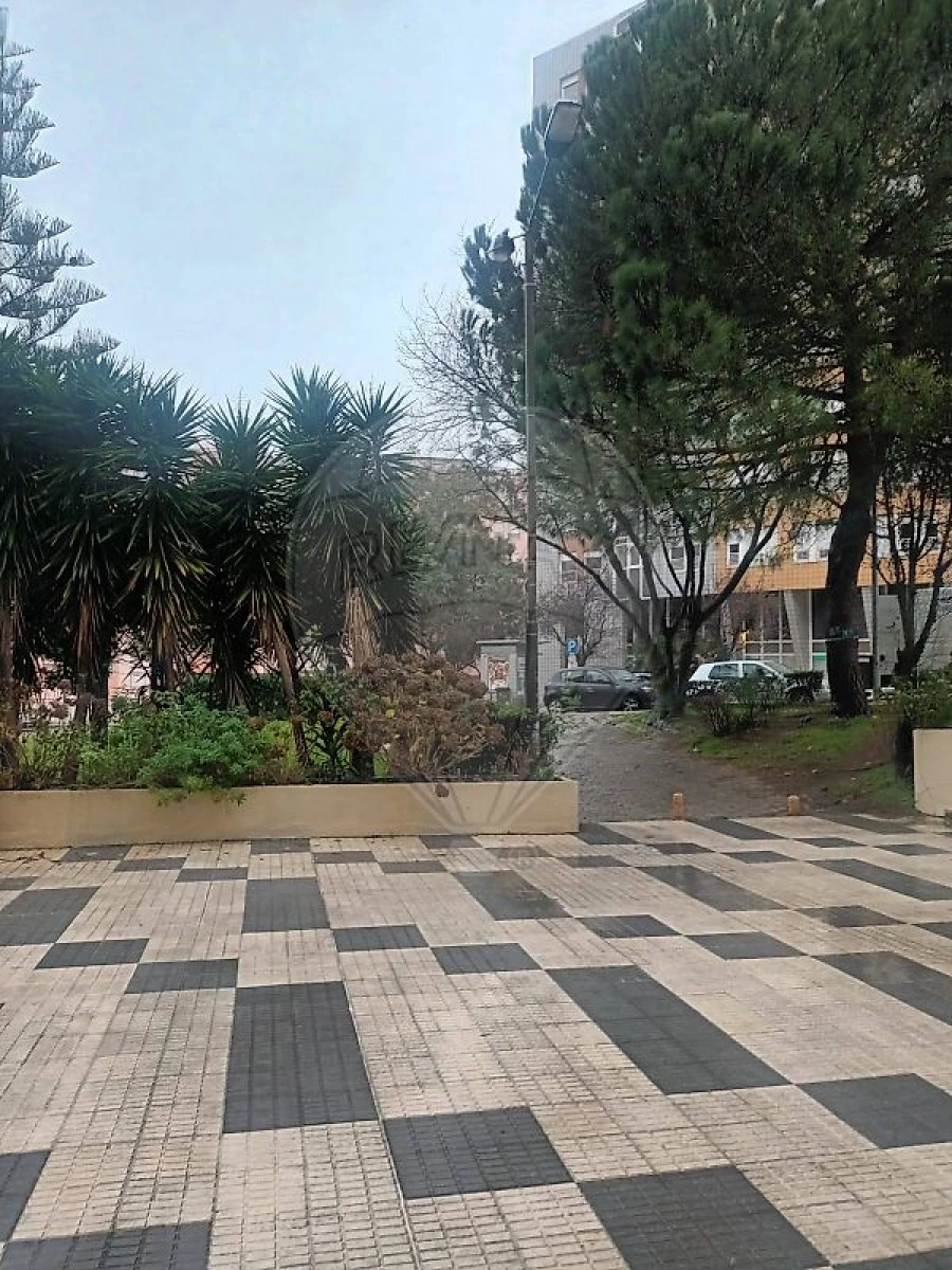 Apartamento T2 para Arrendamento em Lumiar Foto 35