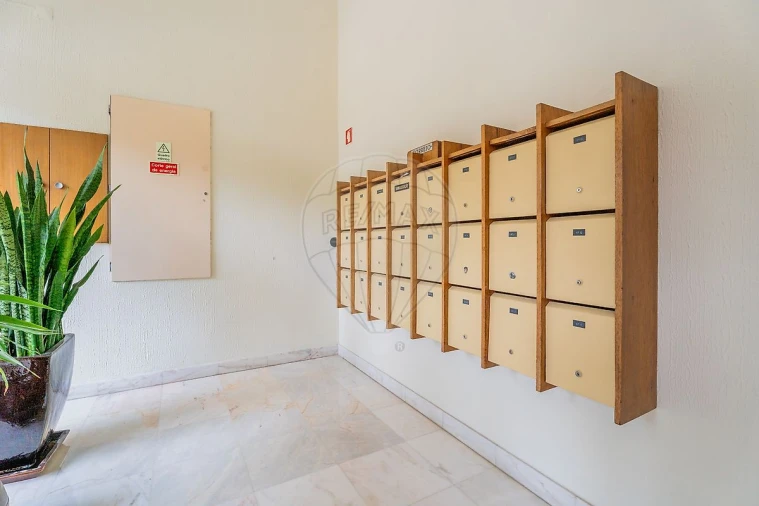 Apartamento T2 para Arrendamento em Lumiar Foto 33