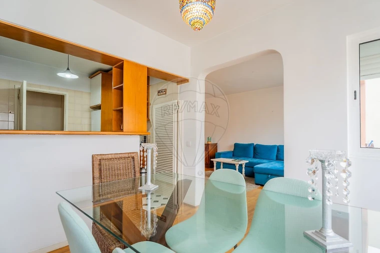 Apartamento T2 para Arrendamento em Lumiar Foto 10