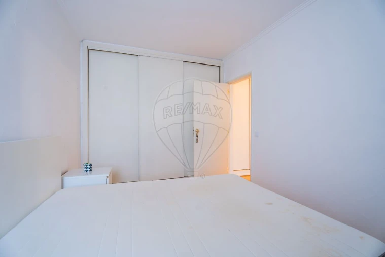 Apartamento T2 para Arrendamento em Lumiar Foto 19