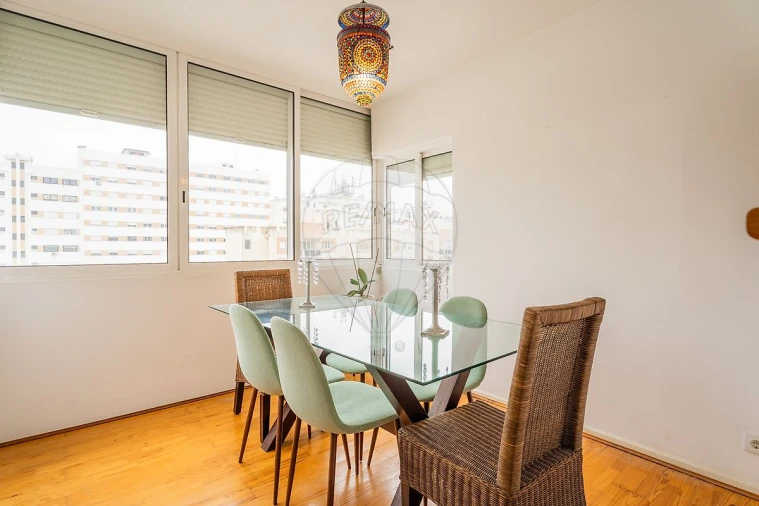 Apartamento T2 para Arrendamento em Lumiar Foto 7