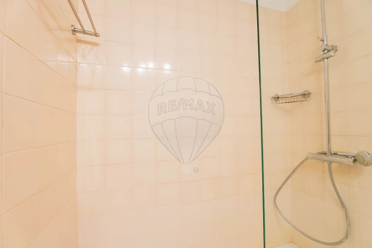 Apartamento T2 para Arrendamento em Lumiar Foto 30