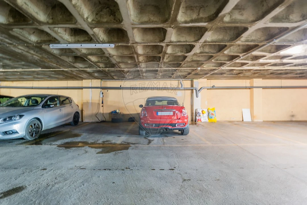 Apartamento T2 para Arrendamento em Lumiar Foto 38