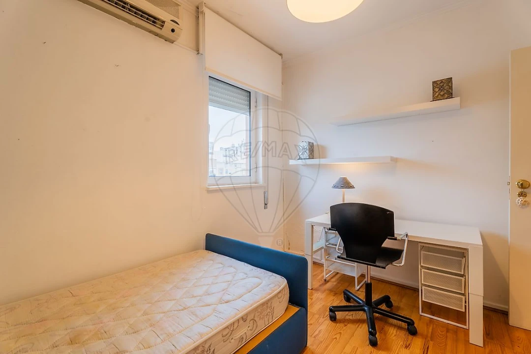 Apartamento T2 para Arrendamento em Lumiar Foto 26