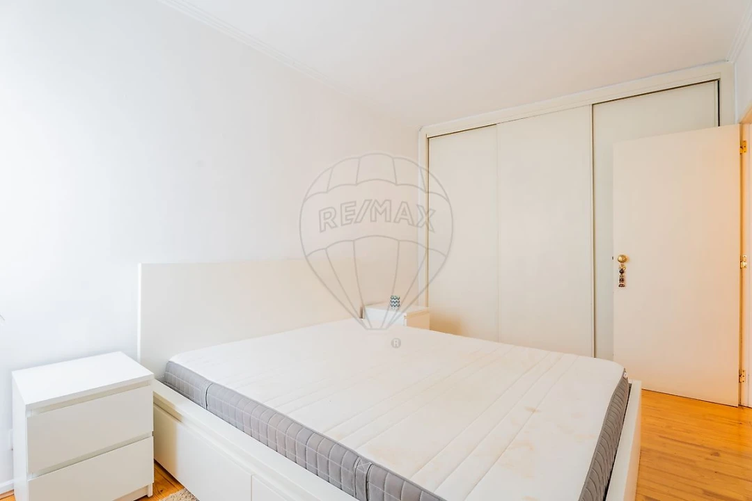 Apartamento T2 para Arrendamento em Lumiar Foto 18