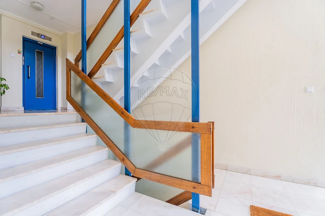 Apartamento T2 para Arrendamento em Lumiar Foto 31