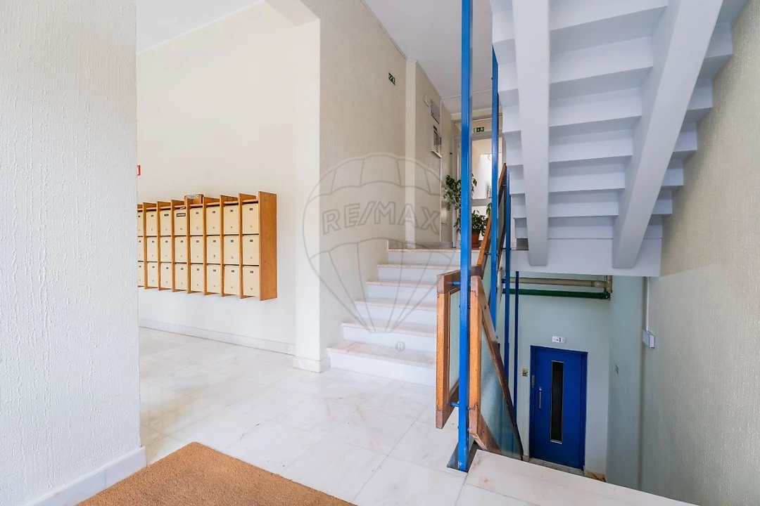 Apartamento T2 para Arrendamento em Lumiar Foto 32