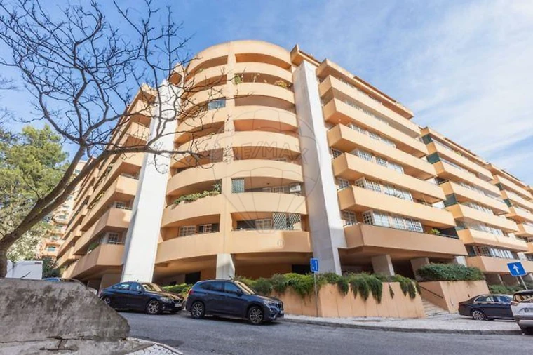 Apartamento T2 para Arrendamento em Cascais e Estoril Foto 3