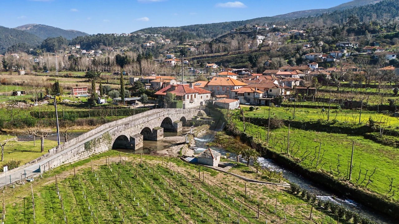 Moradia T9 para Venda em Aboadela, Sanche e Várzea Foto 33